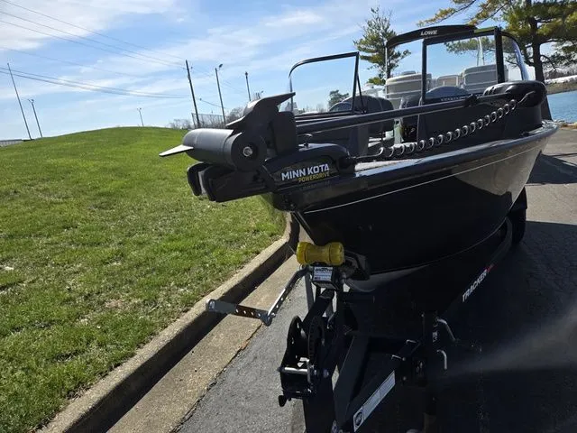 Slide: The Image of Tracker Pro Guide V-16 WT 2024 - 8