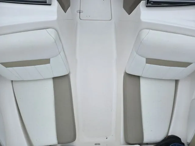 Slide: The Image of Regal 1900 ES Bowrider 2015 - 18