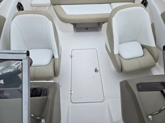 Slide: The Image of Regal 1900 ES Bowrider 2015 - 20