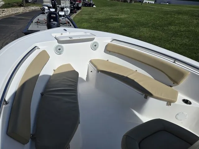 Slide: The Image of Tidewater 220 LXF 2016 - 16