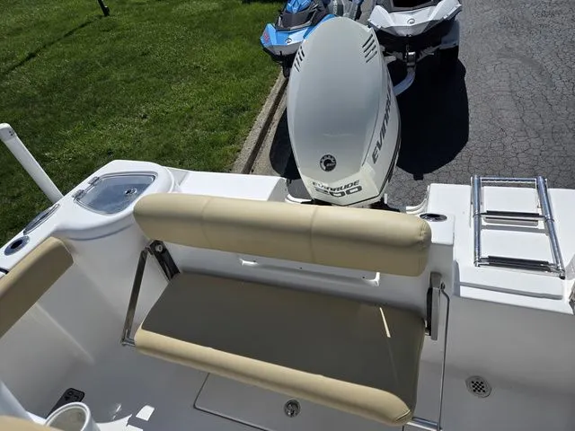 Slide: The Image of Tidewater 220 LXF 2016 - 22