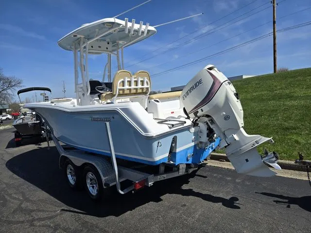 Slide: The Image of Tidewater 220 LXF 2016 - 4