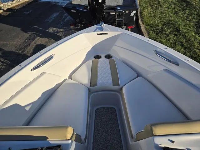 Slide: The Image of Glastron GT 185 2016 - 17