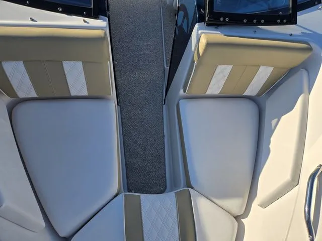 Slide: The Image of Glastron GT 185 2016 - 18