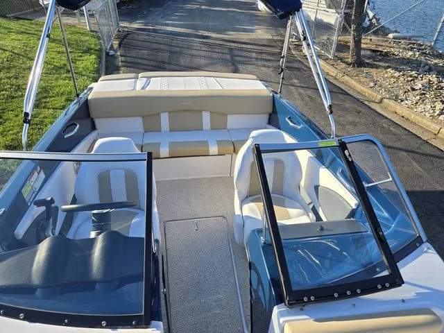 Slide: The Image of Glastron GT 185 2016 - 19