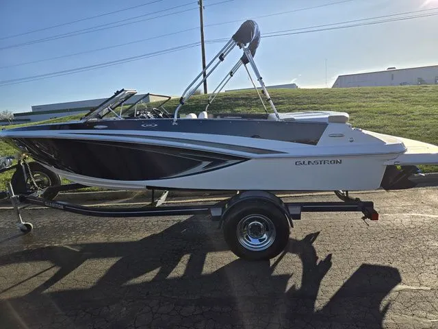 Slide: The Image of Glastron GT 185 2016 - 5