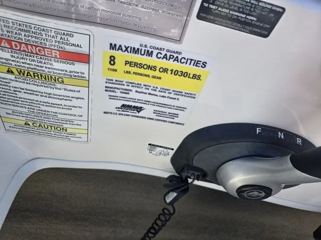 Slide: The Image of Bayliner 185 Bowrider 2015 - 16