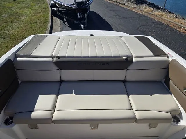 Slide: The Image of Bayliner 185 Bowrider 2015 - 21