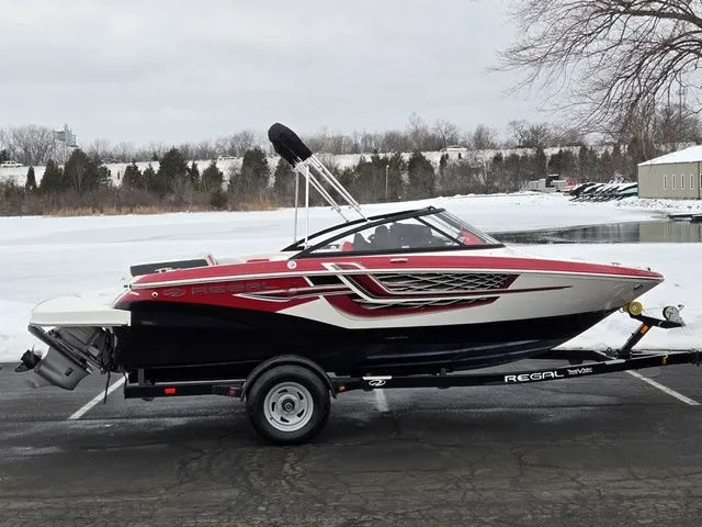 The Image of Regal 1900 ESX 2017 - 1