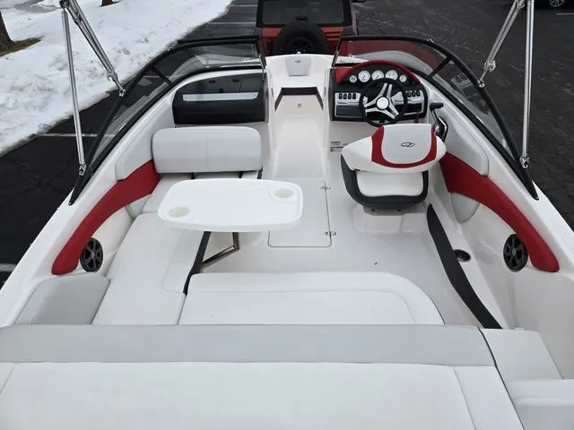 Slide: The Image of Regal 1900 ESX 2017 - 11