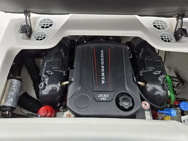 Slide: The Image of Regal 1900 ESX 2017 - 23