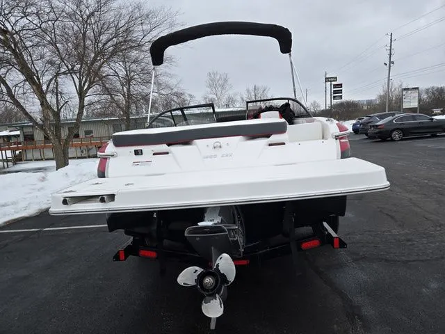 Slide: The Image of Regal 1900 ESX 2017 - 3