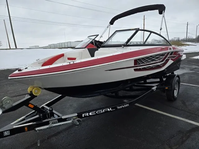 Slide: The Image of Regal 1900 ESX 2017 - 6