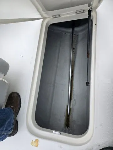 Slide: The Image of Bayliner 195 Bowrider 2011 - 14