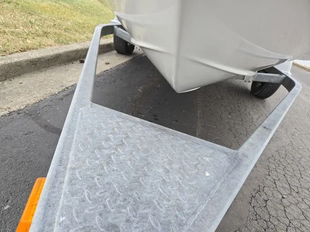 Slide: The Image of Bayliner 195 Bowrider 2011 - 8