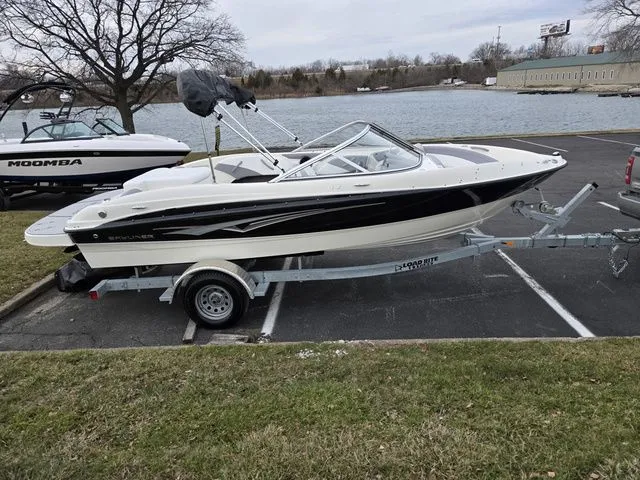 Slide: The Image of Bayliner 185 Bowrider 2010 - 10