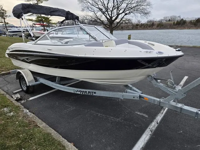 Slide: The Image of Bayliner 185 Bowrider 2010 - 9