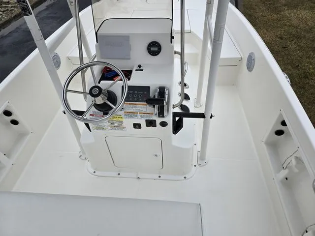 Slide: The Image of Bayliner Trophy T21Bay 2022 - 12