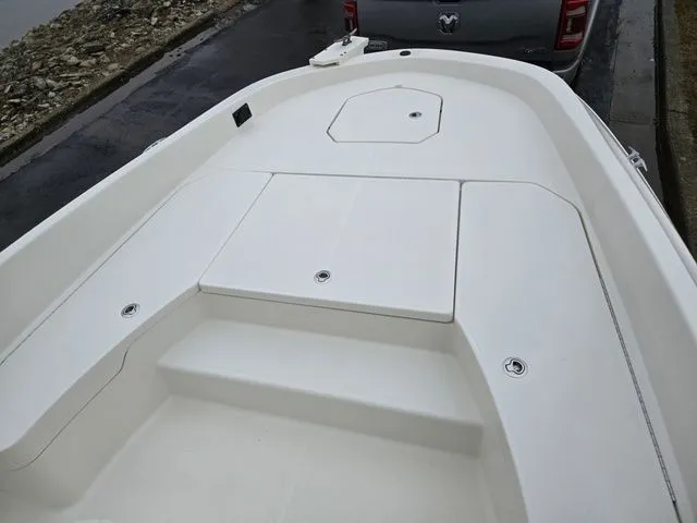 Slide: The Image of Bayliner Trophy T21Bay 2022 - 17