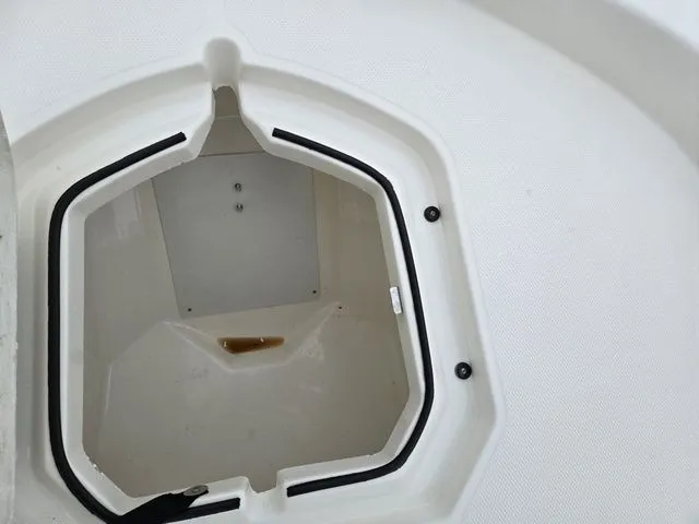 Slide: The Image of Bayliner Trophy T21Bay 2022 - 20