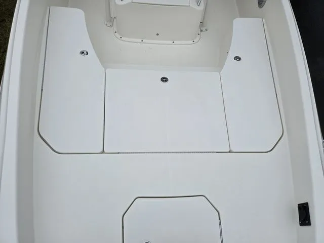 Slide: The Image of Bayliner Trophy T21Bay 2022 - 21