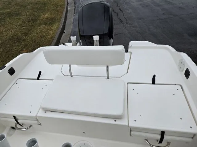 Slide: The Image of Bayliner Trophy T21Bay 2022 - 27