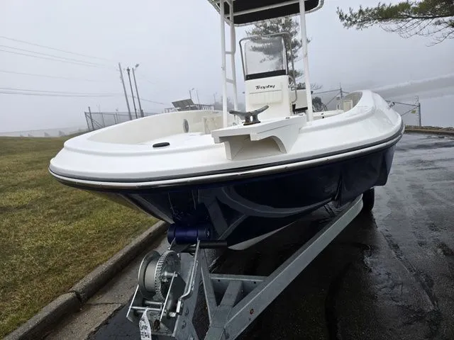 Slide: The Image of Bayliner Trophy T21Bay 2022 - 7