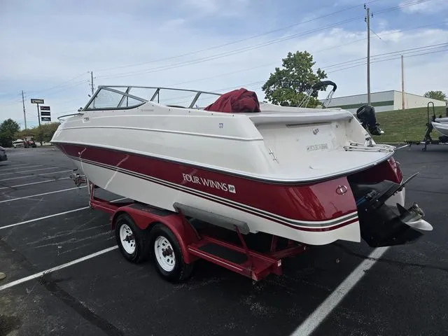 Slide: The Image of Four Winns 235 Sundowner 1994 - 4