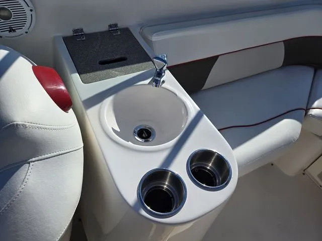 Slide: The Image of Rinker 262 CAPTIVA/CD 2007 - 19