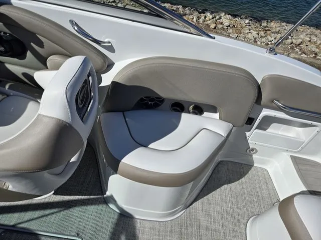 Slide: The Image of Crownline Boats E 235 2020 - 14