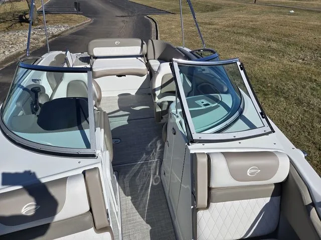 Slide: The Image of Crownline Boats E 235 2020 - 26