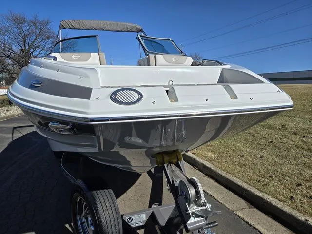 Slide: The Image of Crownline Boats E 235 2020 - 7
