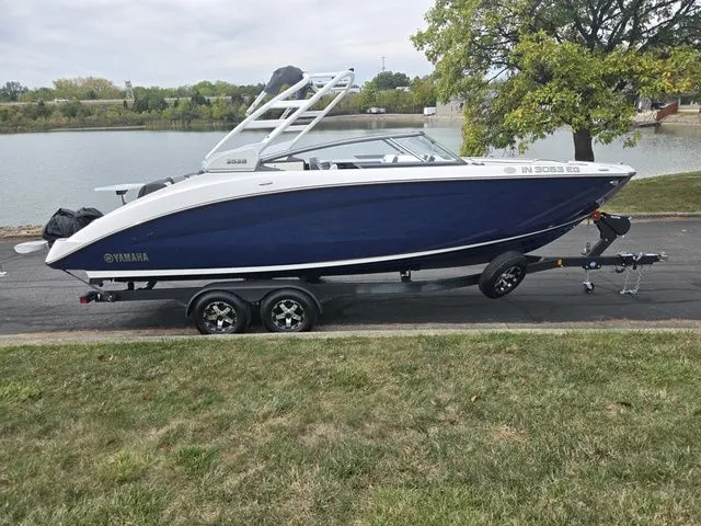 Slide: The Image of Yamaha 252S 2021 - 10