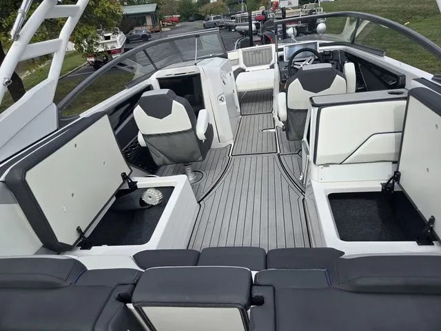 Slide: The Image of Yamaha 252S 2021 - 11