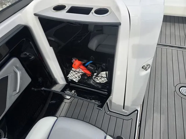 Slide: The Image of Yamaha 252S 2021 - 14