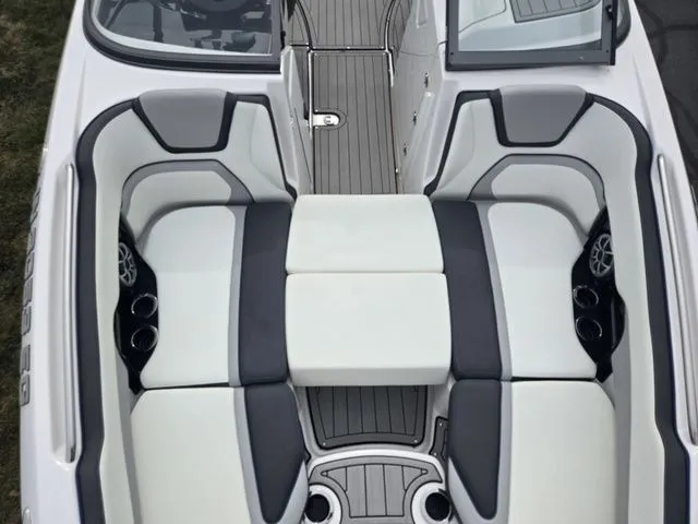 Slide: The Image of Yamaha 252S 2021 - 20