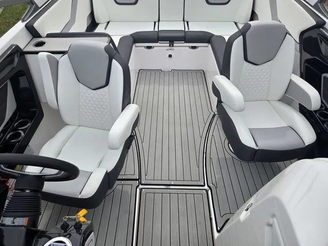 Slide: The Image of Yamaha 252S 2021 - 22