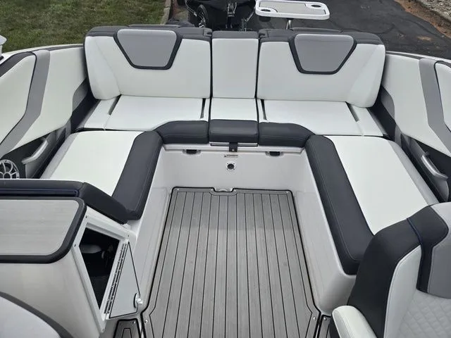 Slide: The Image of Yamaha 252S 2021 - 24