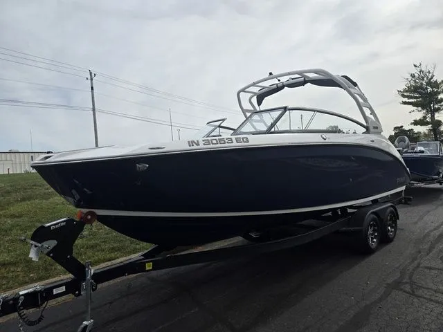 Slide: The Image of Yamaha 252S 2021 - 6