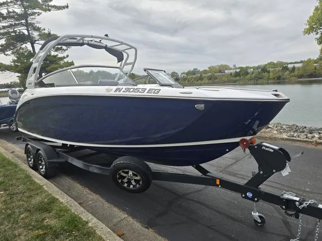 Slide: The Image of Yamaha 252S 2021 - 9