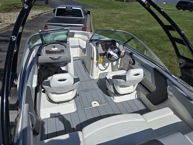 Slide: The Image of Chaparral 21 SSi 2024 - 12