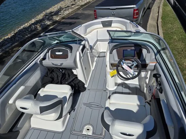 Slide: The Image of Chaparral 21 SSi 2024 - 13