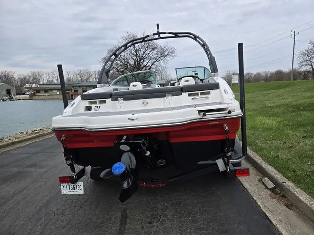 Slide: The Image of Chaparral 21 SSi 2024 - 3