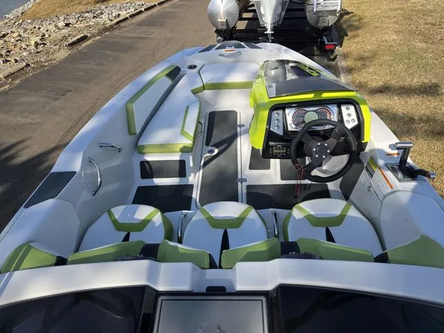 Slide: The Image of Scarab 165 H.O. Impulse 2015 - 10