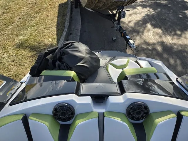 Slide: The Image of Scarab 165 H.O. Impulse 2015 - 18