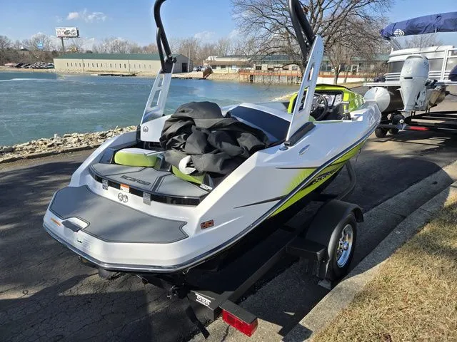 Slide: The Image of Scarab 165 H.O. Impulse 2015 - 2