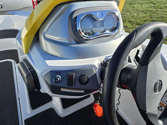 Slide: The Image of Sea-Doo 150 Speedster 155 2008 - 14