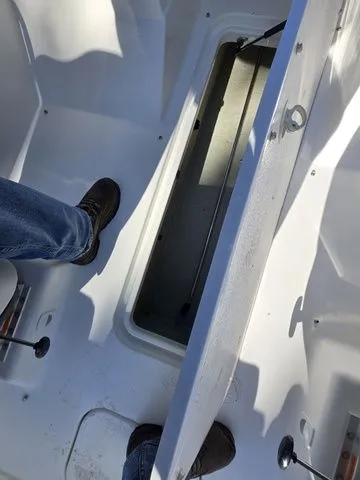 Slide: The Image of Sea-Doo 180 Challenger SE With Tower - High Output Engines 2011 - 18