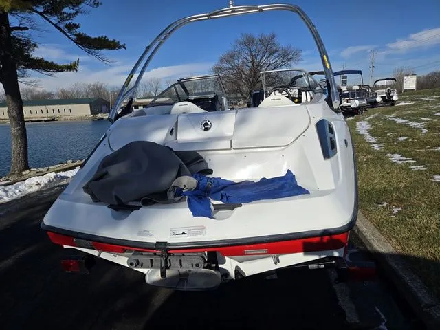 Slide: The Image of Sea-Doo 180 Challenger SE With Tower - High Output Engines 2011 - 3