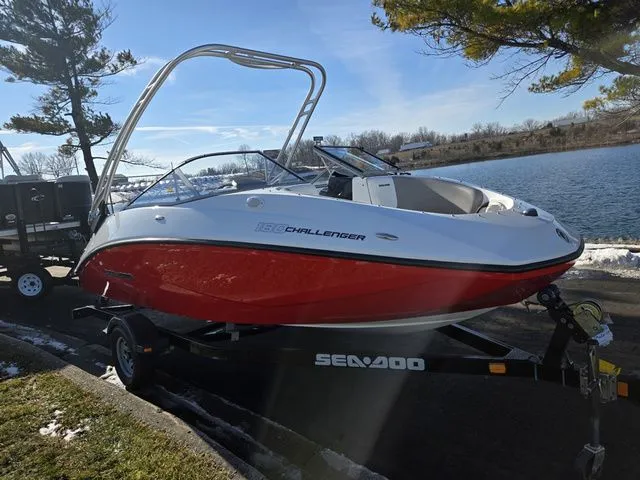 Slide: The Image of Sea-Doo 180 Challenger SE With Tower - High Output Engines 2011 - 9